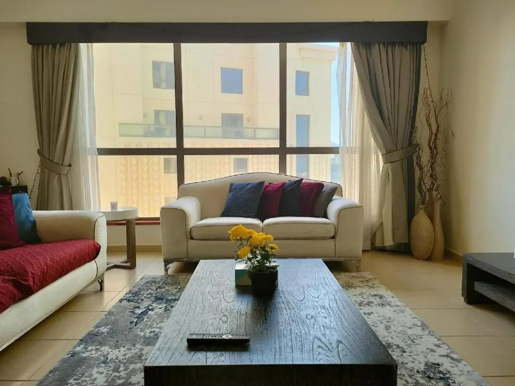 Lunar Beach View Hostel Dubai
