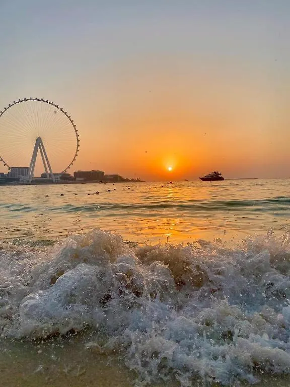 Lunar Beach View Hostel Dubai 0*,
